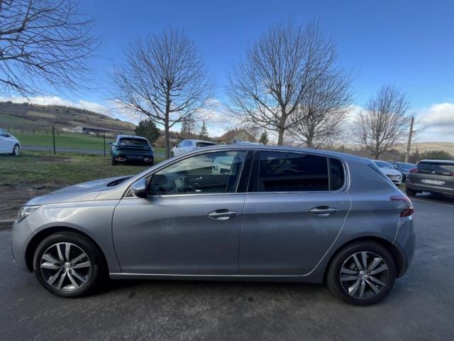 Peugeot 308 image 1