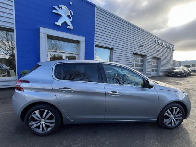 Peugeot 308 image 2