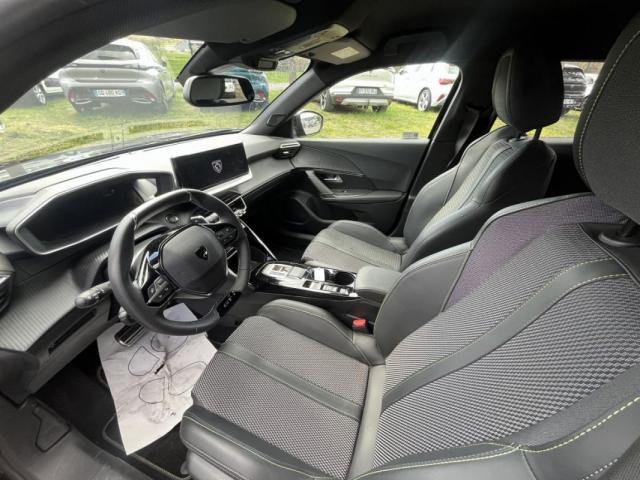 Peugeot 2008 image 8