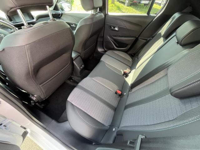 Peugeot E-208 image 7