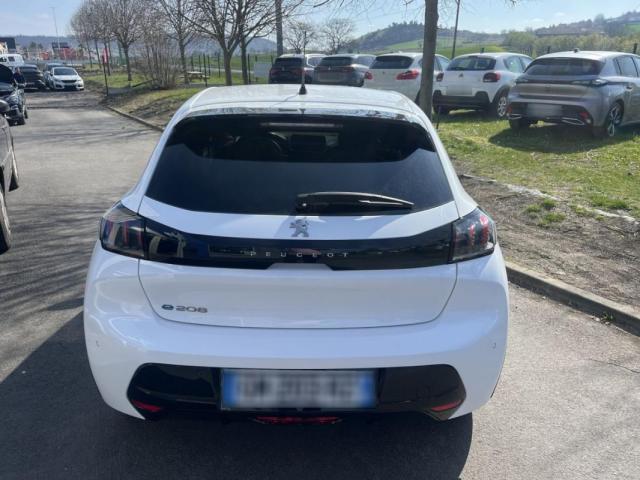 Peugeot E-208 image 8