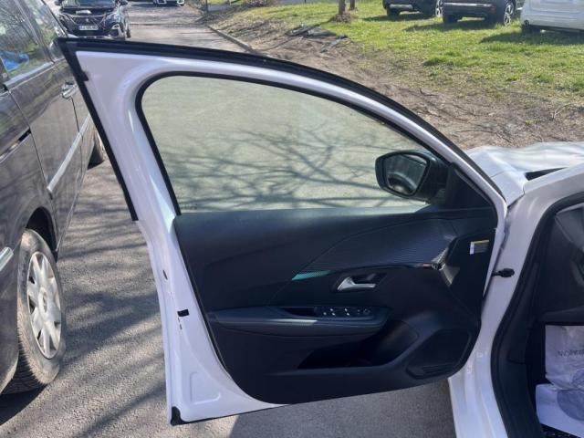 Peugeot E-208 image 6