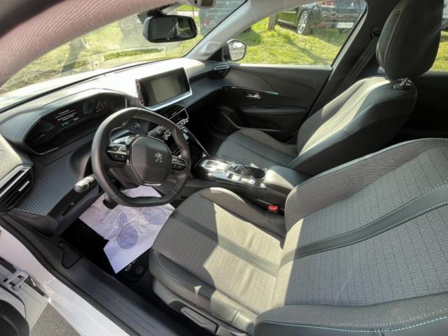 Peugeot E-208 image 5