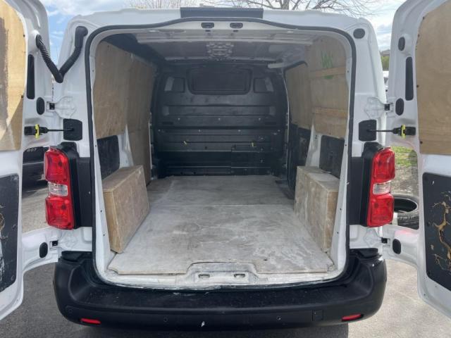 Peugeot Expert image 2