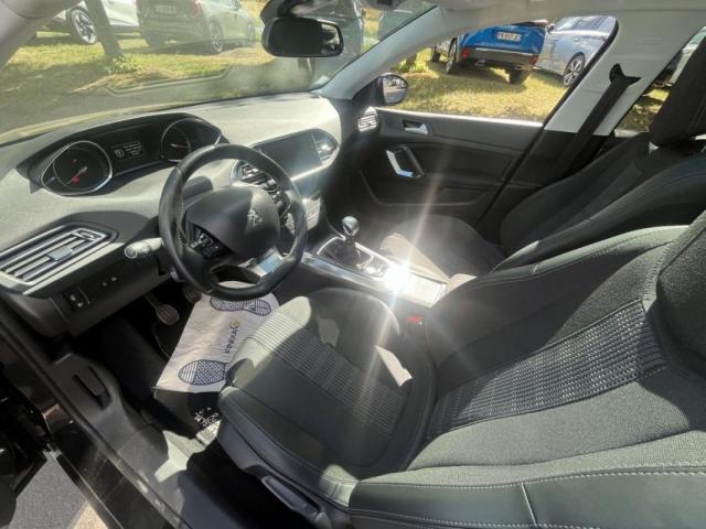 Peugeot 308 image 1