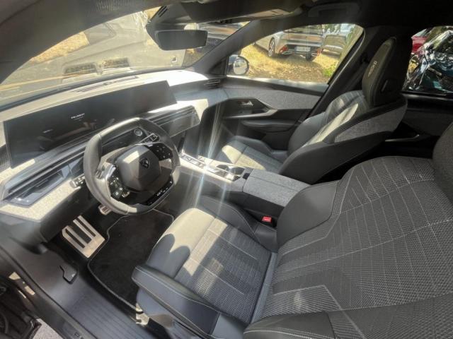 Peugeot 5008 image 2