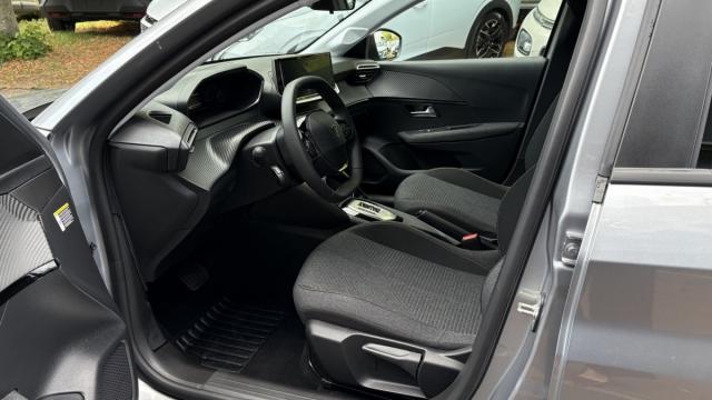 Peugeot 208 image 2