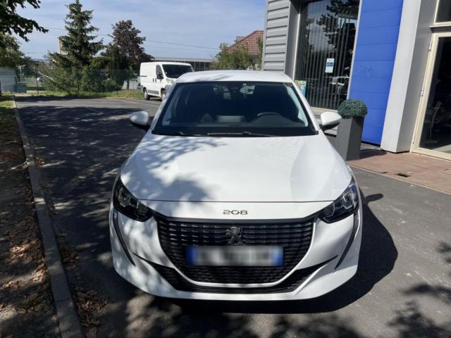 Peugeot 208 image 7