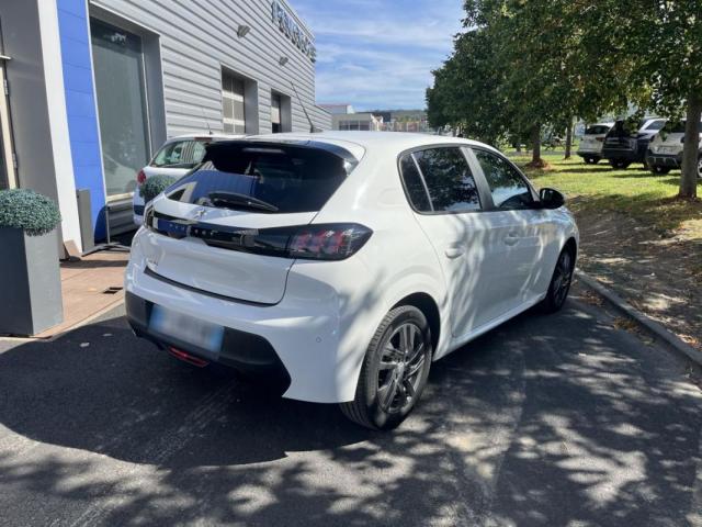 Peugeot 208 image 1
