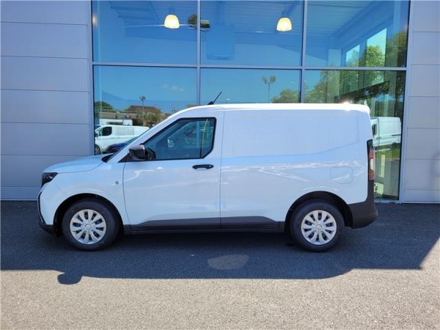 Ford Transit Courier image 5