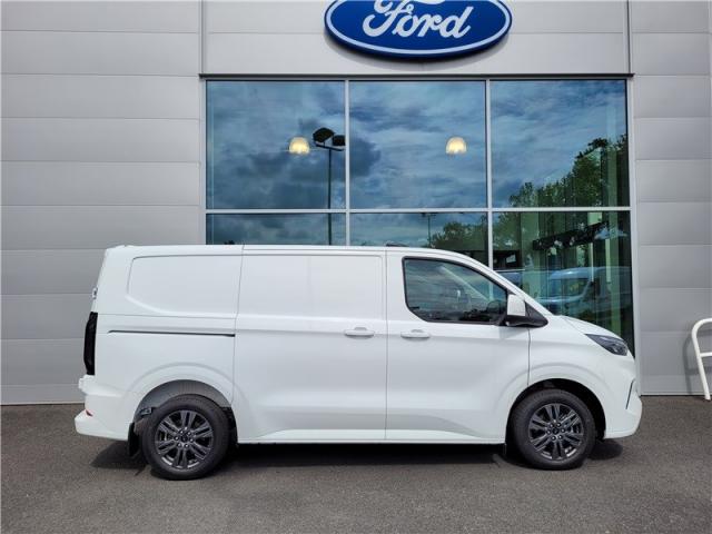Ford Transit Custom image 2