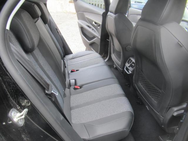 Peugeot 3008 image 3