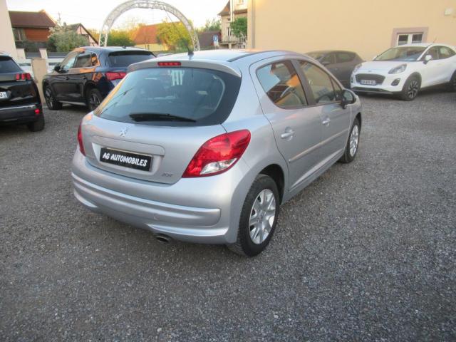 Peugeot 207 image 6