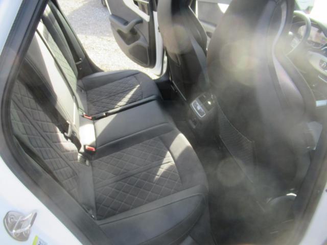Audi A4 Avant image 2