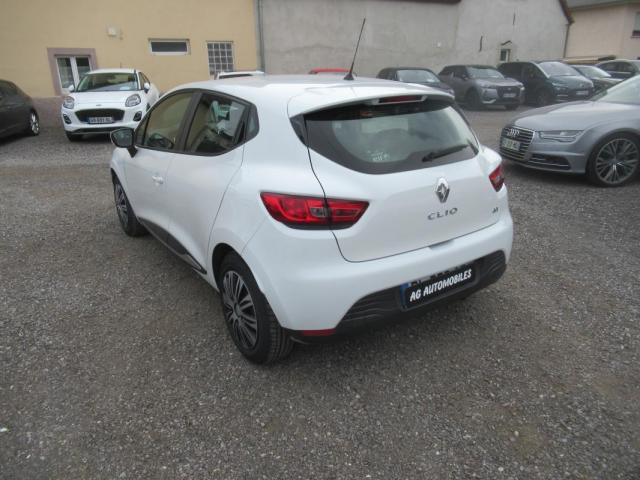 Renault Clio image 2
