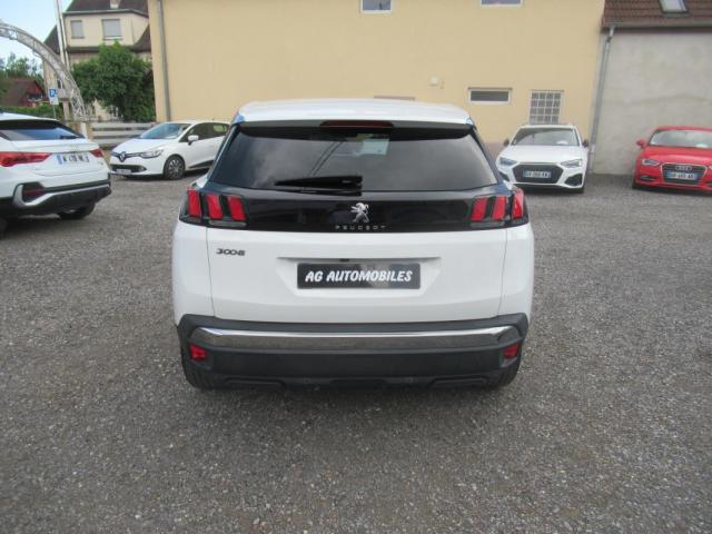 Peugeot 3008 image 2