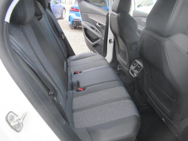 Peugeot 3008 image 1