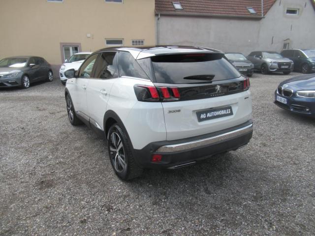 Peugeot 3008 image 2