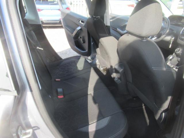 Peugeot 2008 image 6