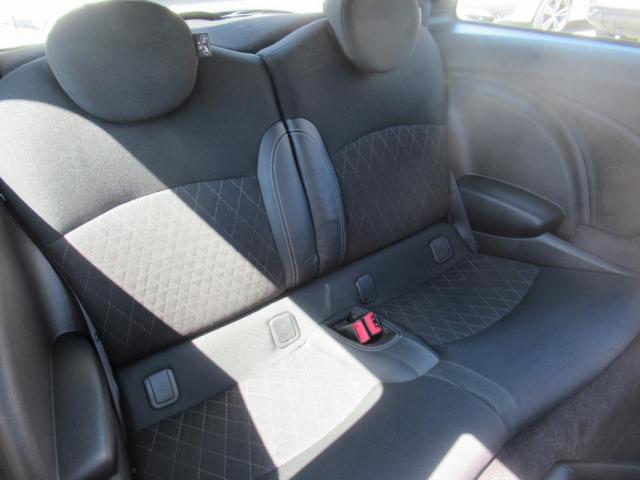 Mini Cooper image 2
