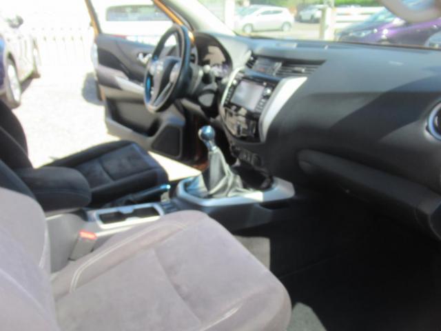 Nissan Navara image 1