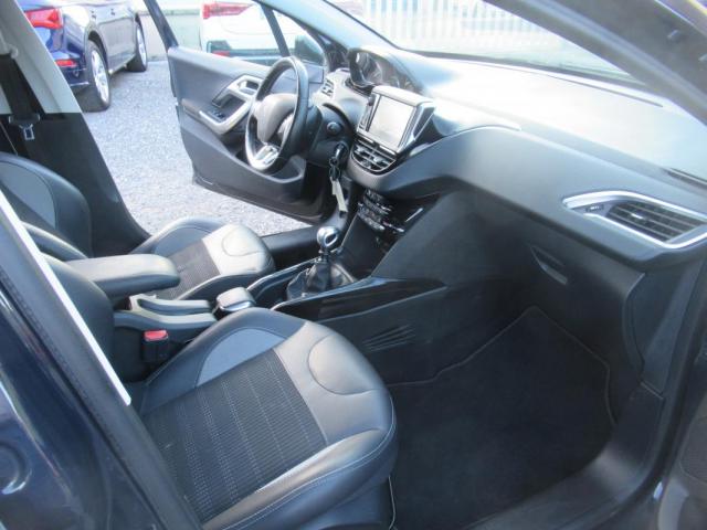 Peugeot 2008 image 6