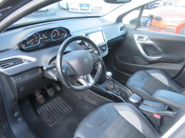 Peugeot 2008 image 9