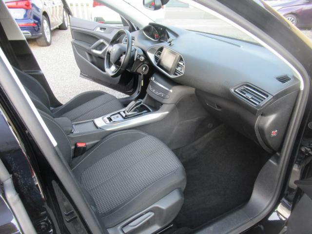 Peugeot 308 image 3