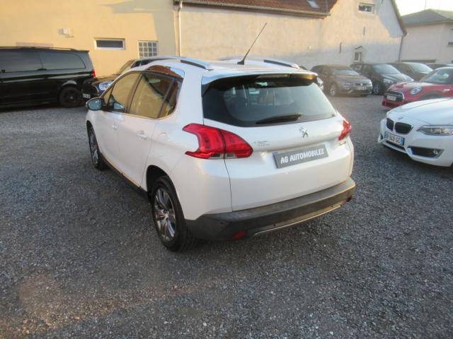 Peugeot 2008 image 9