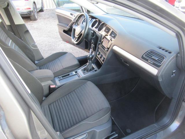 Volkswagen Golf image 6