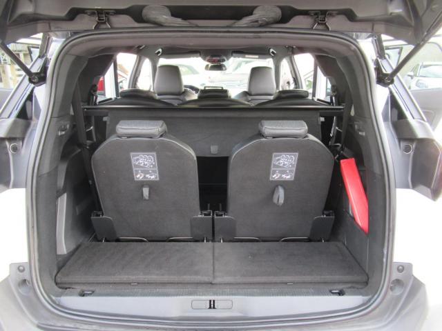 Peugeot 5008 image 4