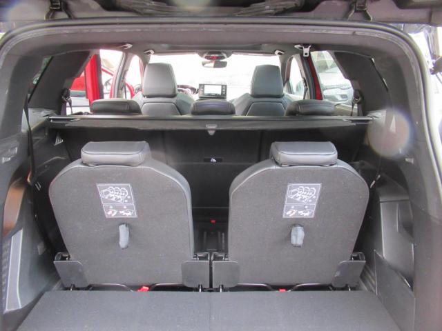 Peugeot 5008 image 9