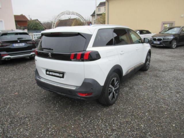 Peugeot 5008 image 4