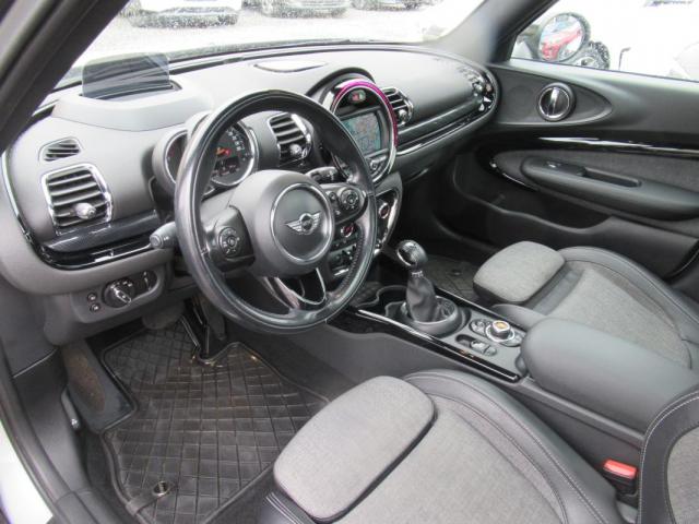 Mini Clubman image 1