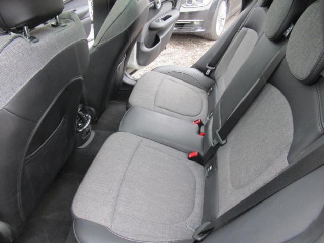 Mini Clubman image 8