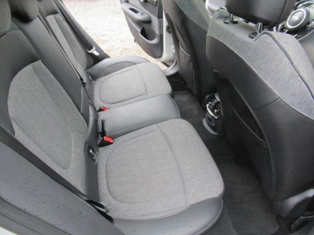 Mini Clubman image 4