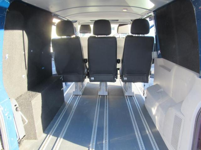 Volkswagen Transporter image 9