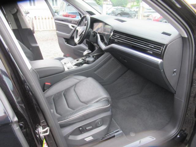 Volkswagen Touareg image 8