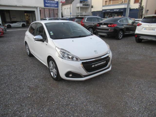Peugeot 208 image 3