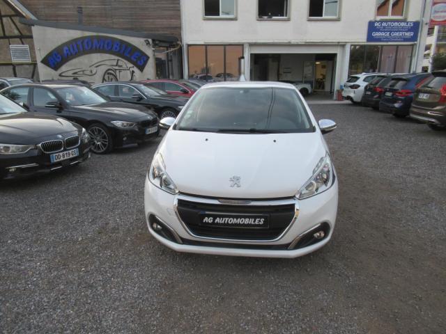 Peugeot 208 image 9