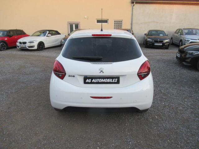Peugeot 208 image 4