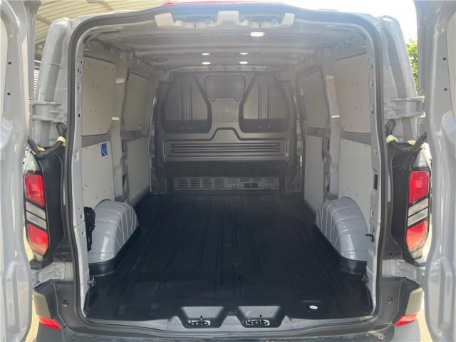 Ford Transit Custom image 5
