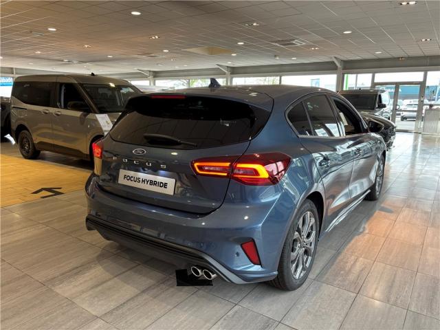 Ford Focus image 2