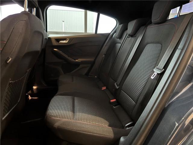 Ford Focus image 8