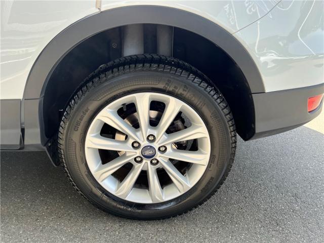 Ford Kuga image 7