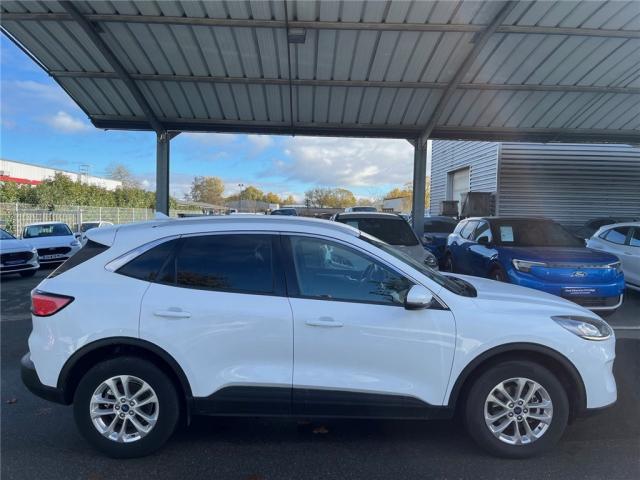 Ford Kuga image 4