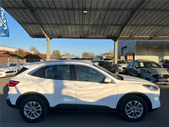 Ford Kuga image 1
