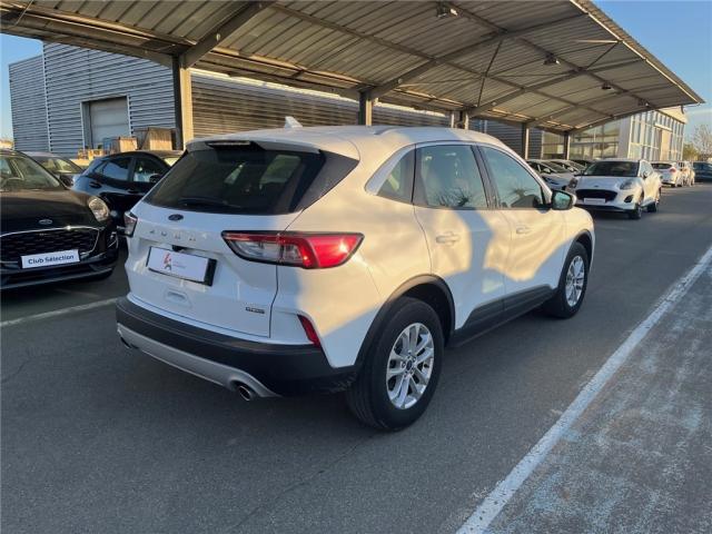 Ford Kuga image 2