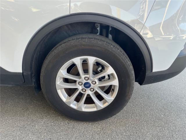 Ford Kuga image 4