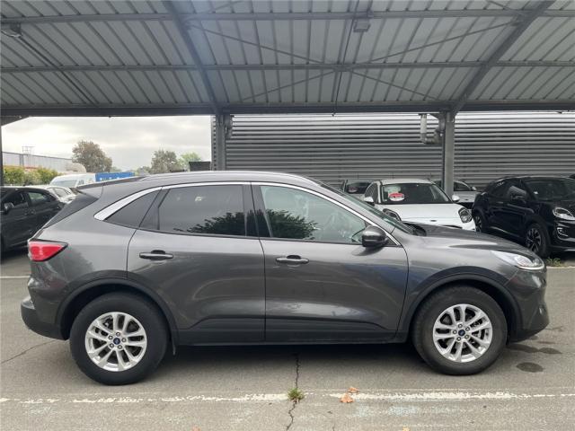 Ford Kuga image 7